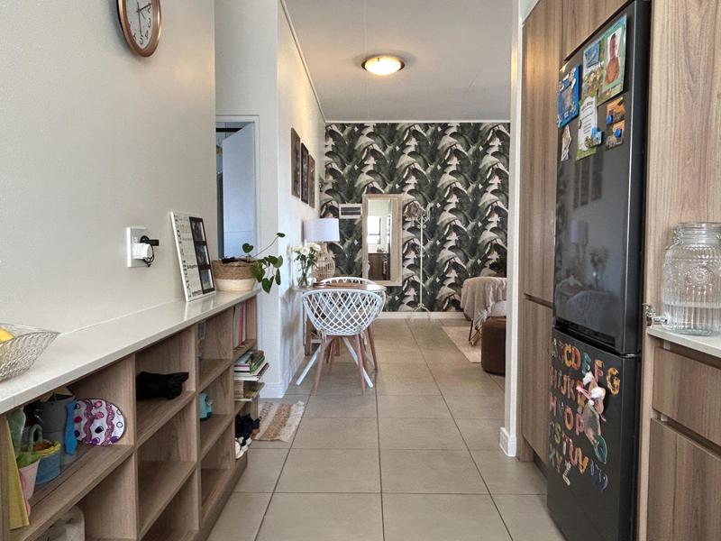 To Let 2 Bedroom Property for Rent in Sandown Western Cape